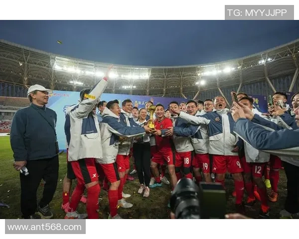 历史上球星出场最多的一场足球赛揭示了哪些精彩瞬间与背后故事